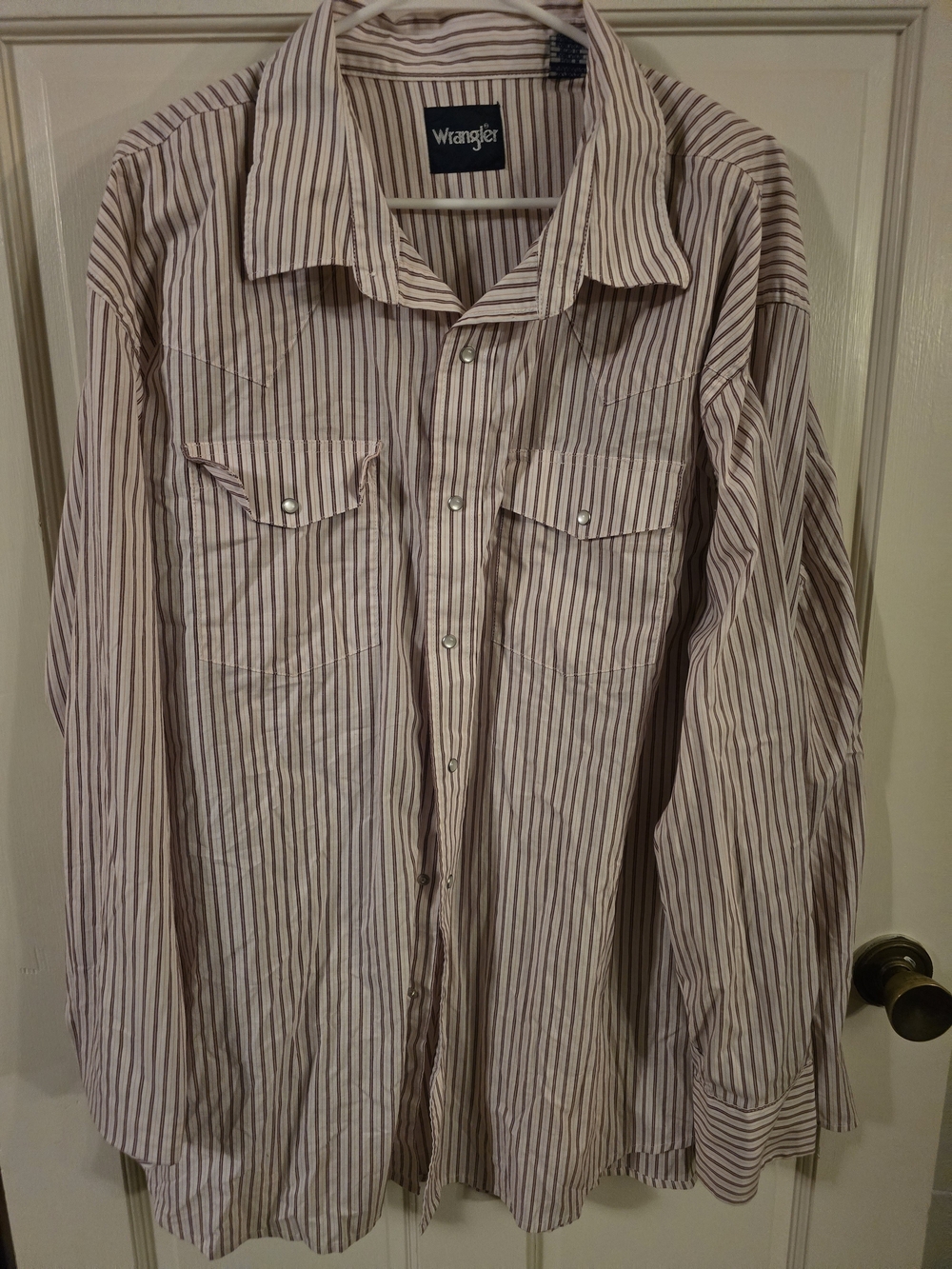 Wrangler Men's Beige Stripe Button-Up Shirt #247
